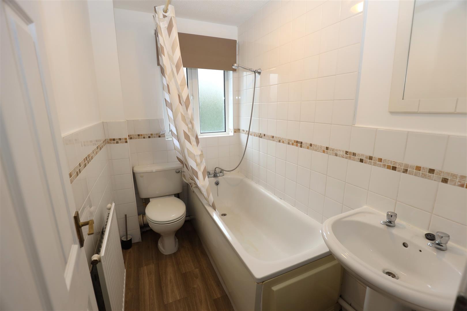 4 Crescent Close, Cowbridge, CF71 7EB